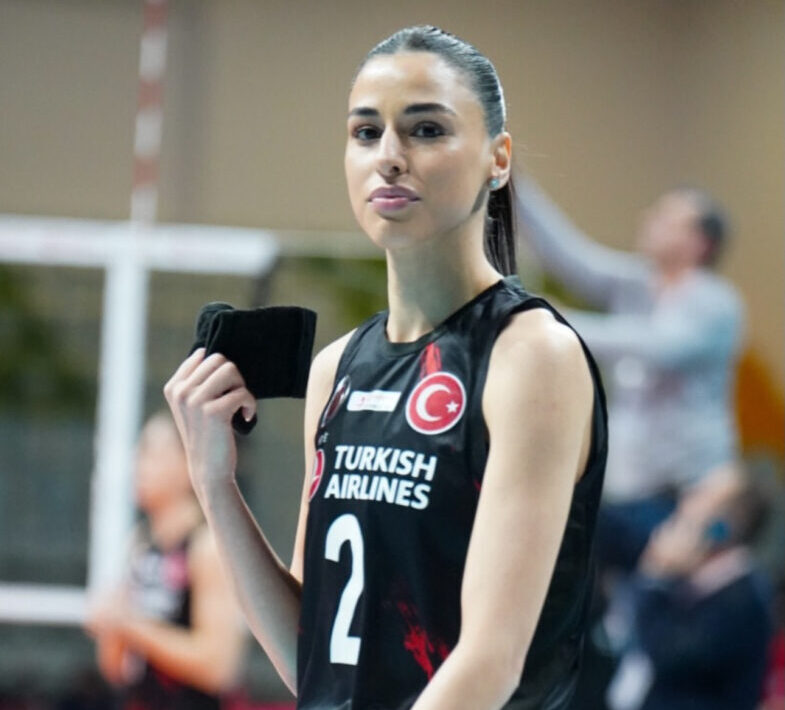 Işıl Öz yeni sezonda Manisa forması giyecek