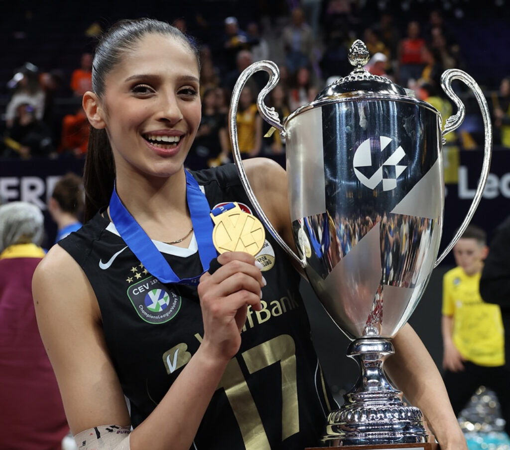 Geçmiş olsun Derya Cebecioğlu